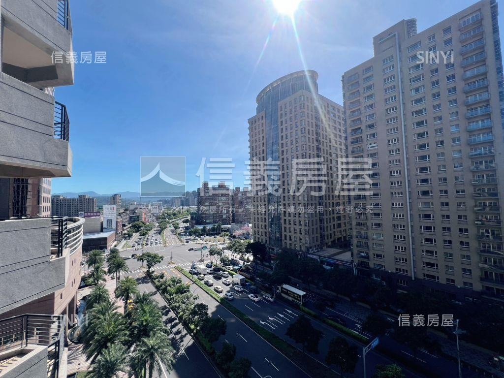 築科辦公室角間兩戶打通房屋室內格局與周邊環境