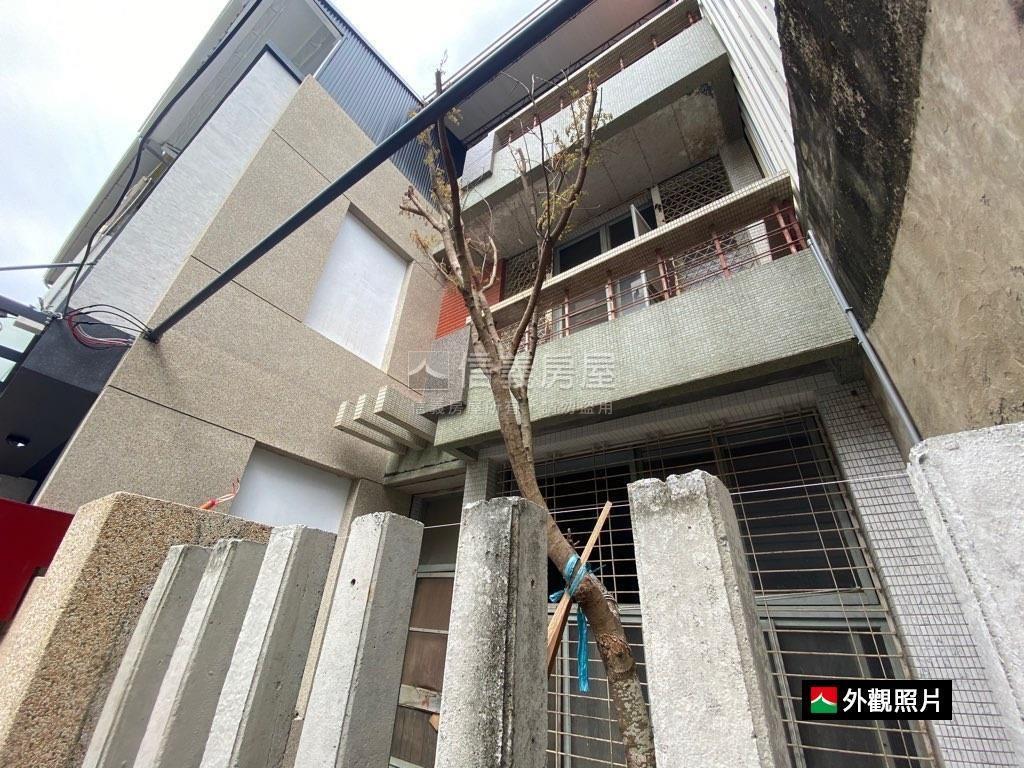 中西區文和街有整理透天房屋室內格局與周邊環境