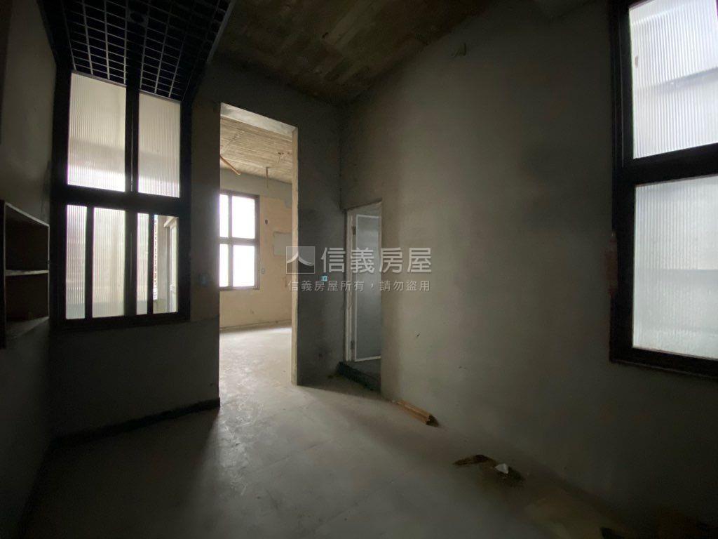 中西區文和街有整理透天房屋室內格局與周邊環境