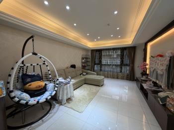 秀朗晶悅三房美屋有車位