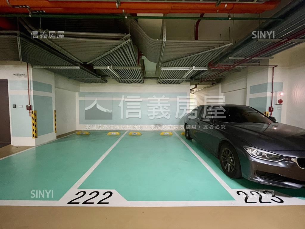 星境界高樓朝南大兩房車位房屋室內格局與周邊環境