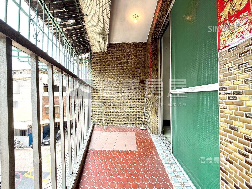 低總價近國道５房三樓公寓房屋室內格局與周邊環境