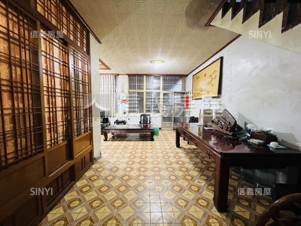 國際路自地自建透天房屋室內格局與周邊環境