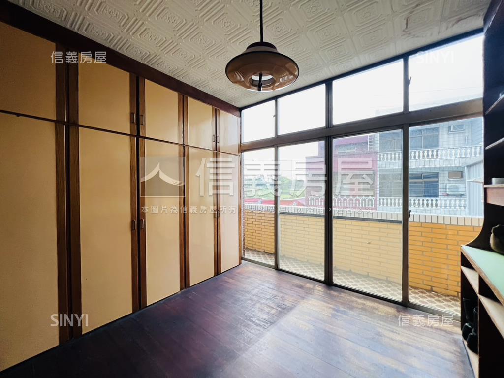 國際路自地自建透天房屋室內格局與周邊環境