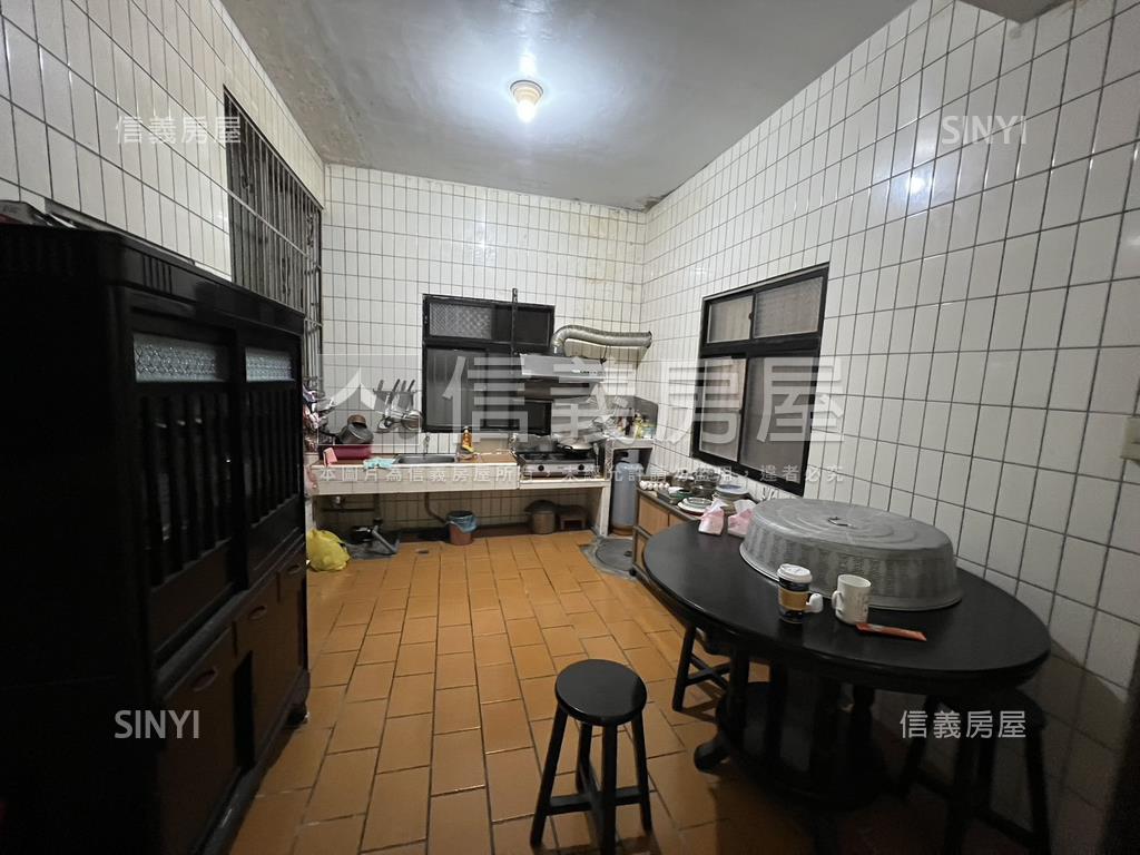 國際路自地自建透天房屋室內格局與周邊環境