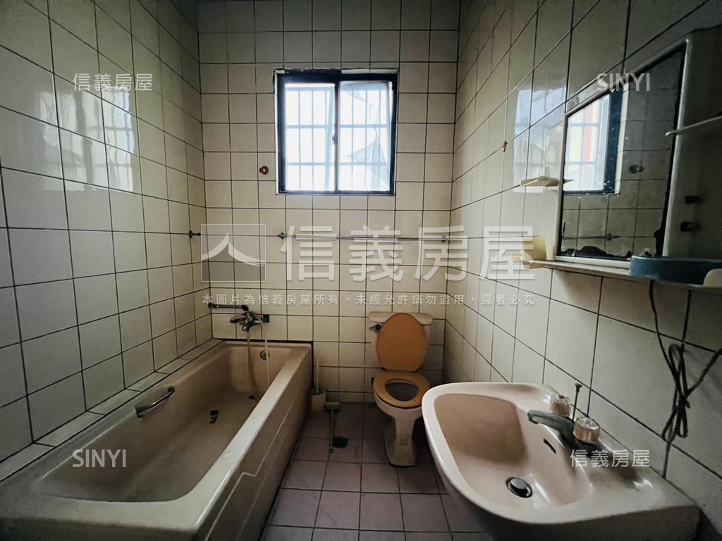 國際路自地自建透天房屋室內格局與周邊環境