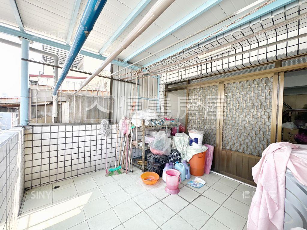 近鳳山車站優質透天房屋室內格局與周邊環境