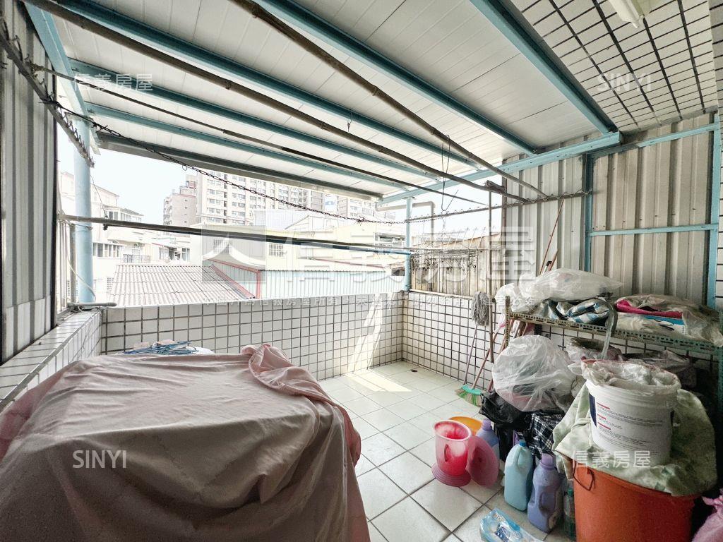 近鳳山車站優質透天房屋室內格局與周邊環境