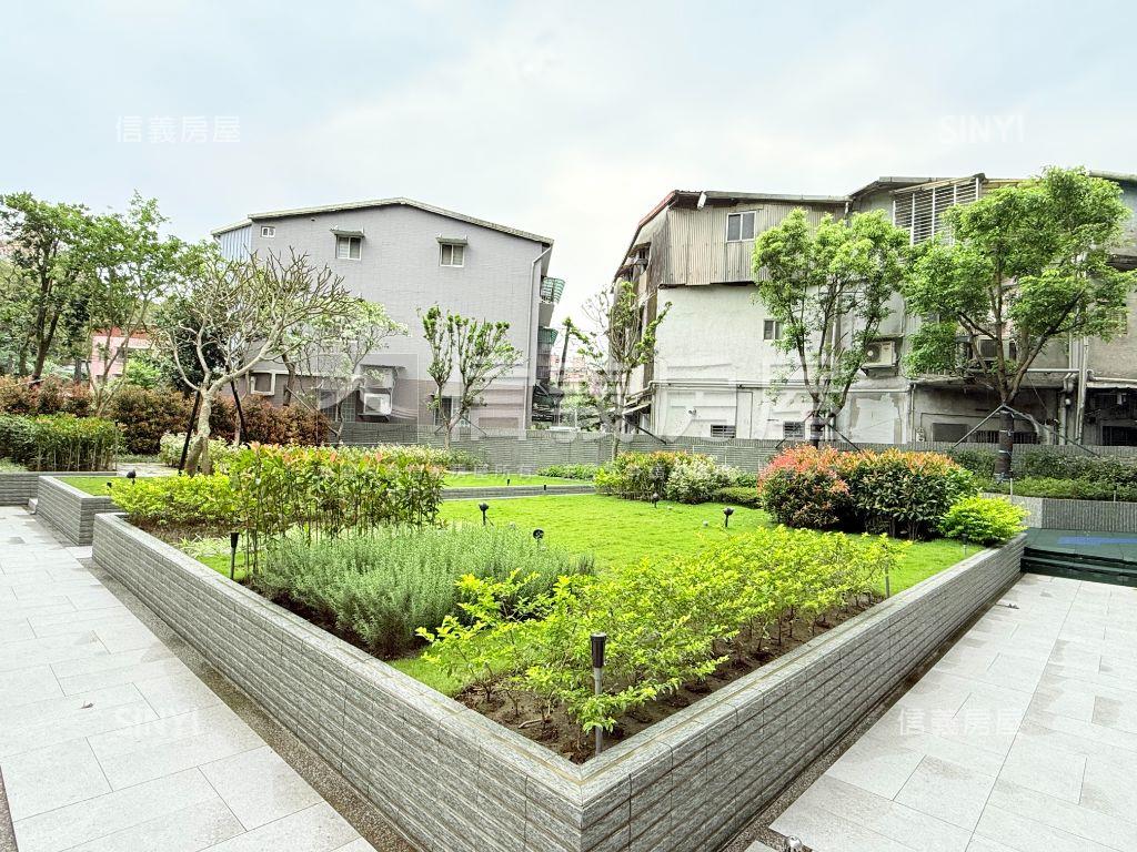 首席高樓美屋三房房屋室內格局與周邊環境