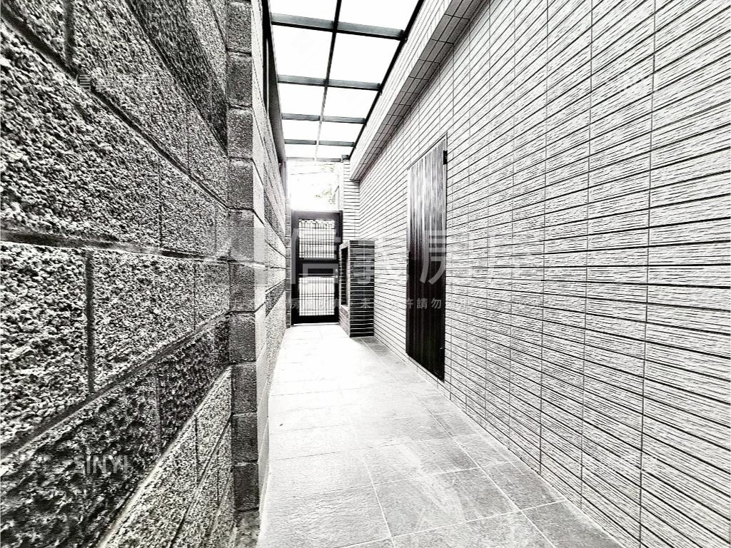 大興麗馳全新鉅作電梯別墅房屋室內格局與周邊環境