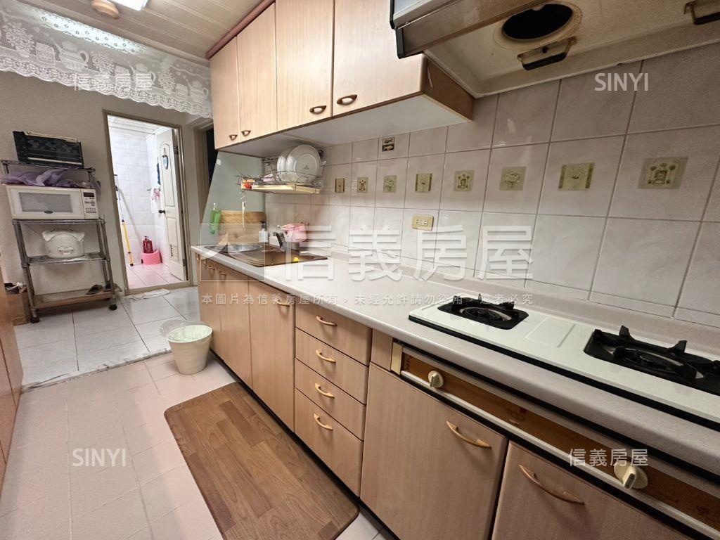 國泰商圈溫馨美三房房屋室內格局與周邊環境