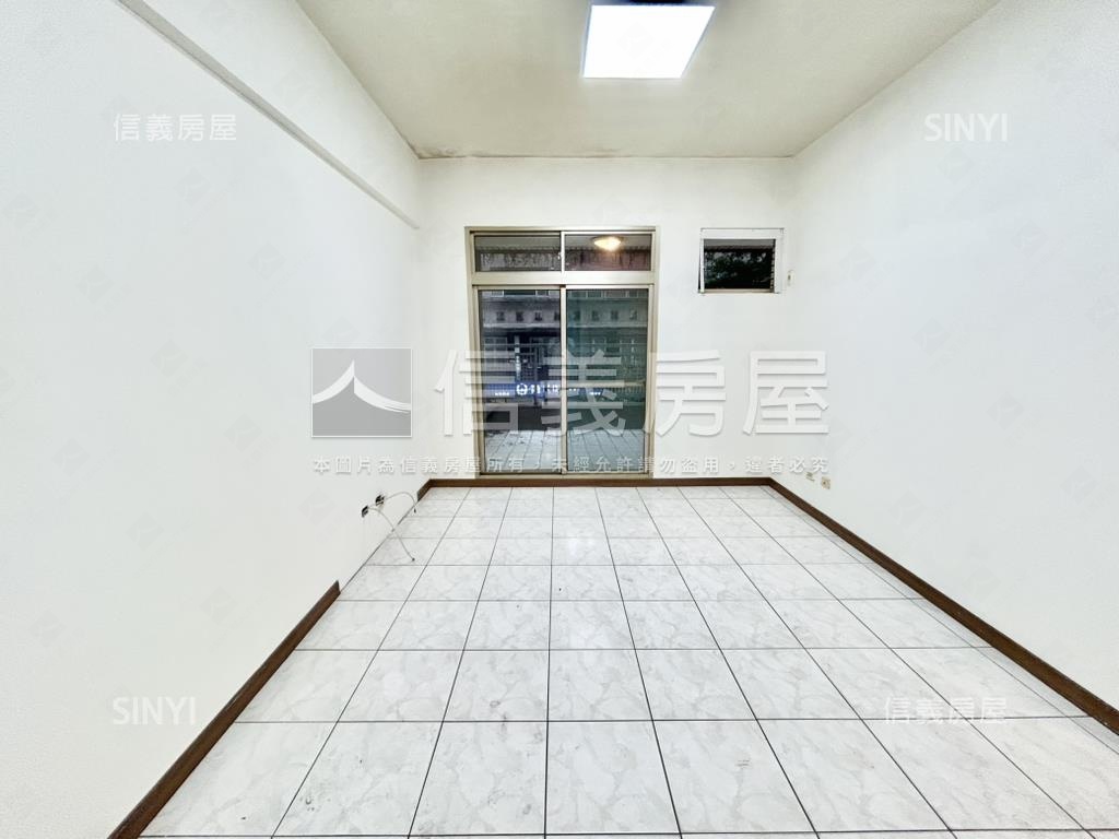 星光市三房露臺戶房屋室內格局與周邊環境