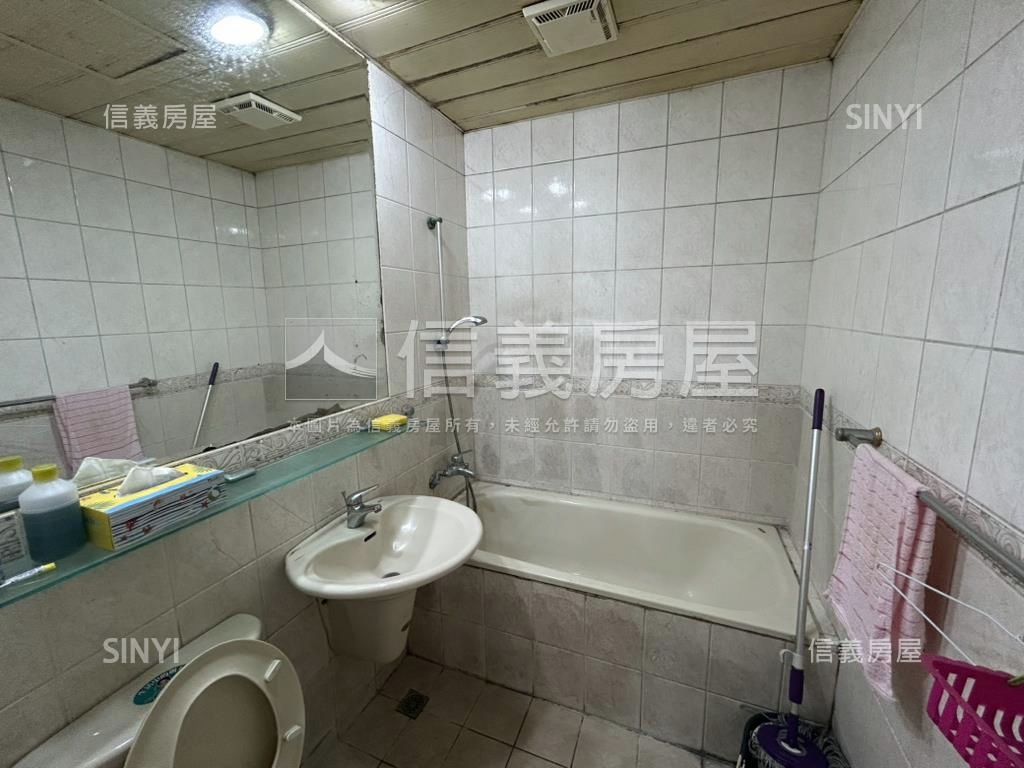 星光市三房露臺戶房屋室內格局與周邊環境