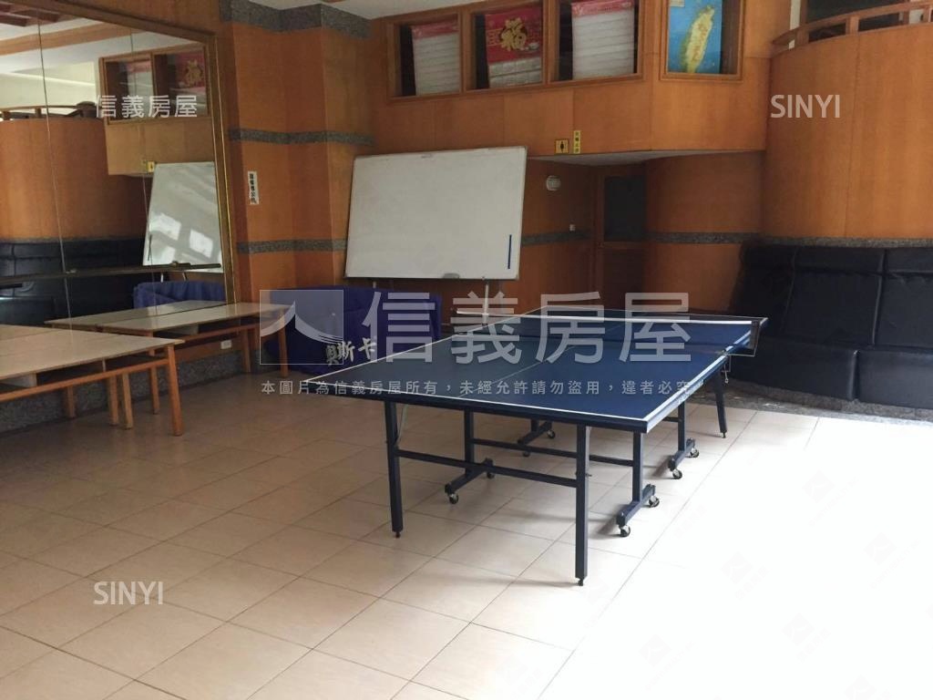 星光市三房露臺戶房屋室內格局與周邊環境