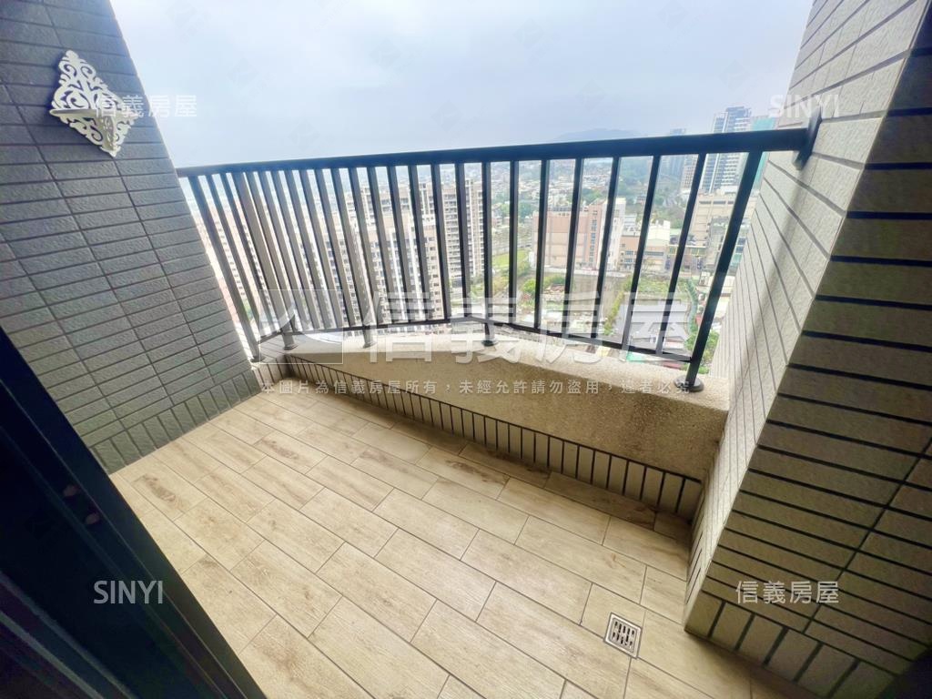 世紀城高樓美景大兩房房屋室內格局與周邊環境