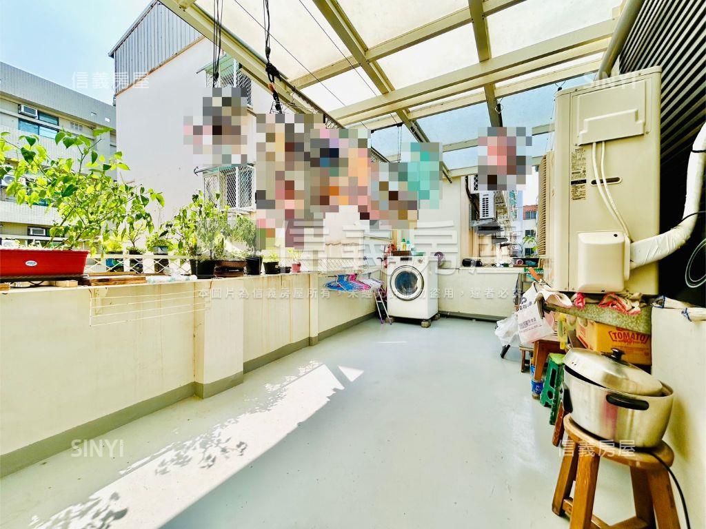 逢甲西安街臨路透天店面房屋室內格局與周邊環境