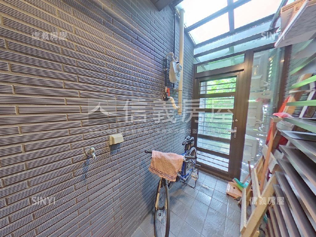 稻香路稀有庭園兩房車位房屋室內格局與周邊環境