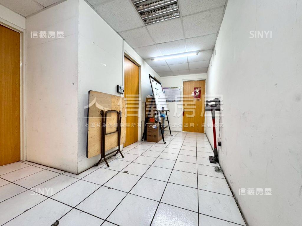 專簽５．５米面寬樓店車位房屋室內格局與周邊環境