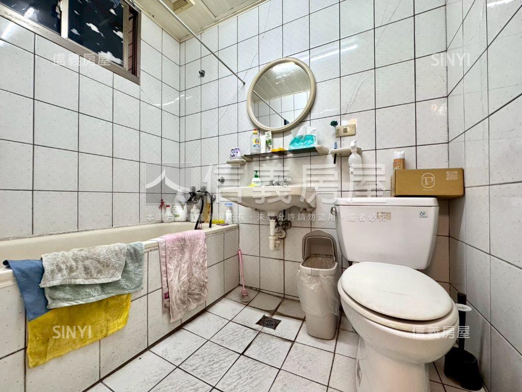 專簽５．５米面寬樓店車位房屋室內格局與周邊環境