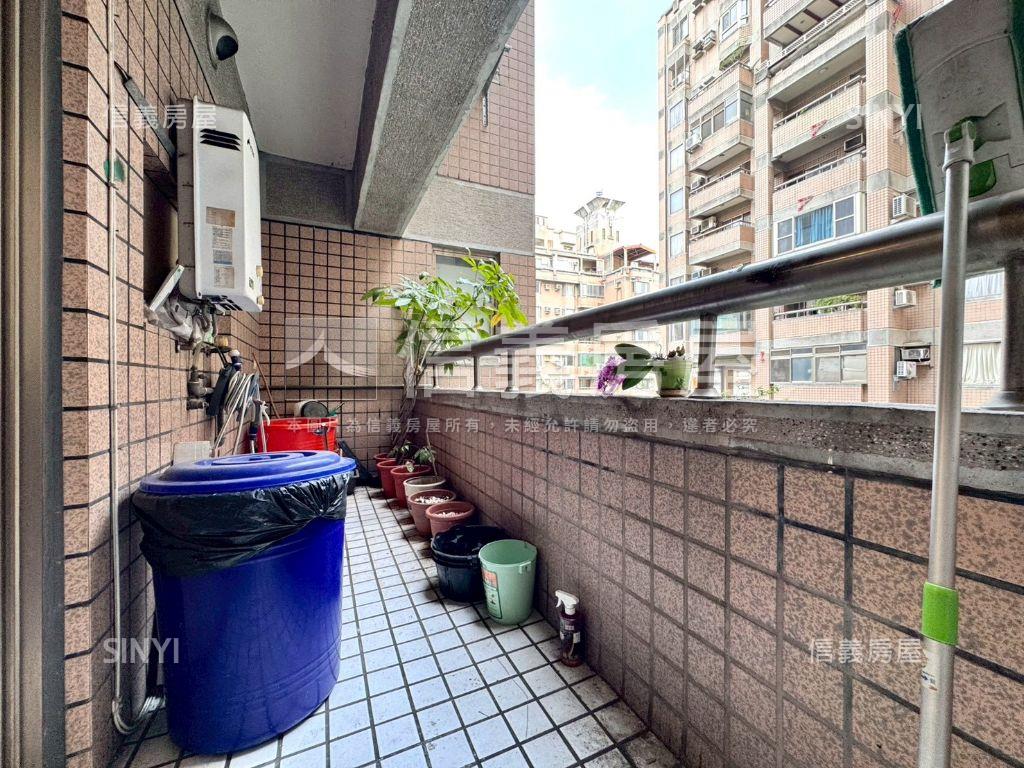 專簽５．５米面寬樓店車位房屋室內格局與周邊環境