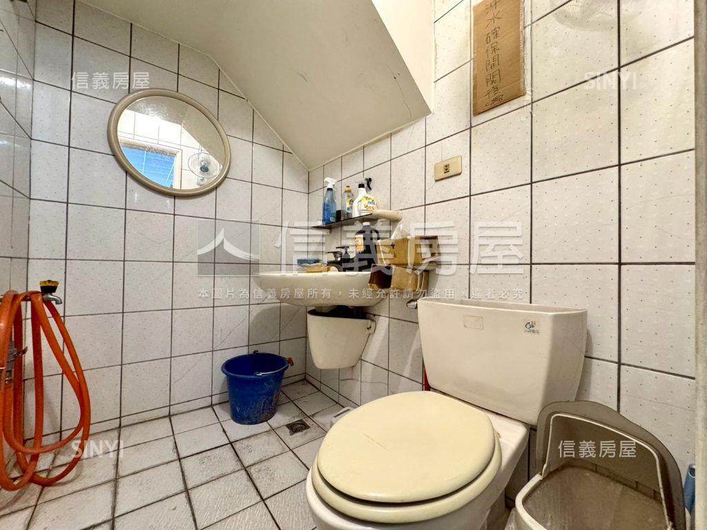 專簽５．５米面寬樓店車位房屋室內格局與周邊環境