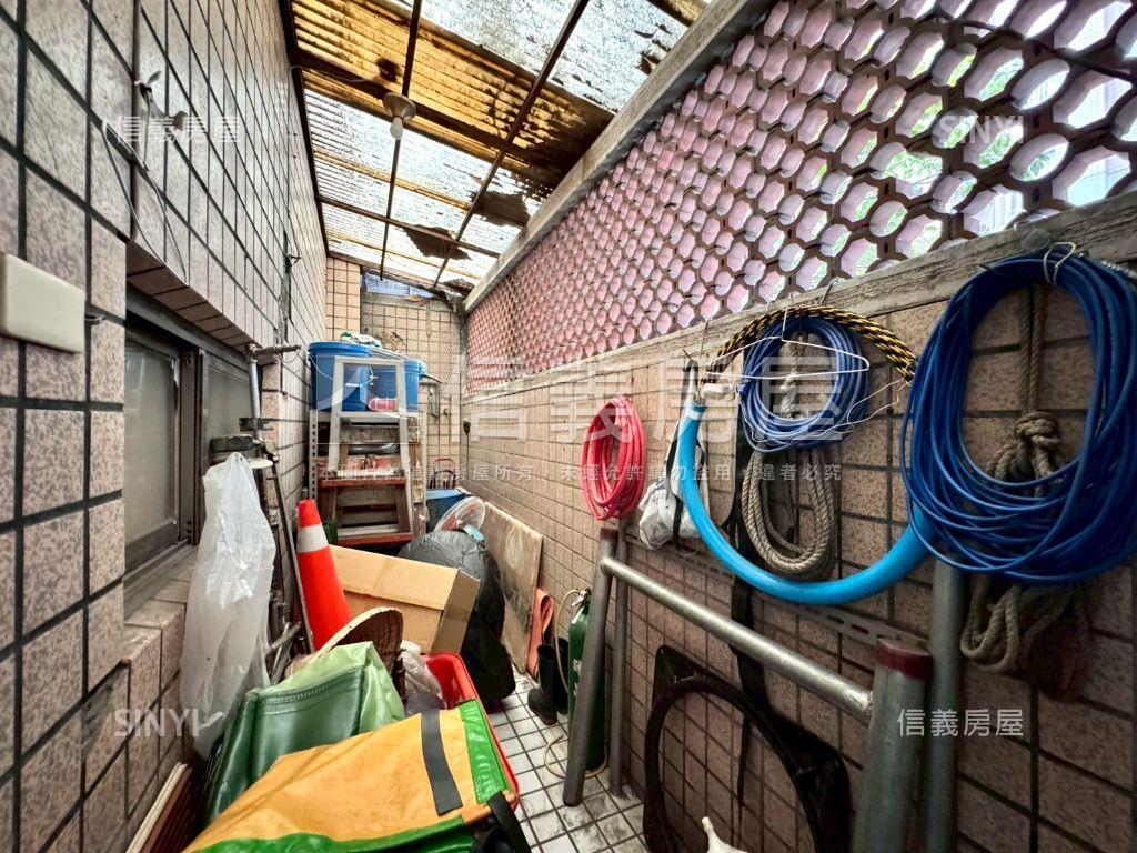 專簽５．５米面寬樓店車位房屋室內格局與周邊環境