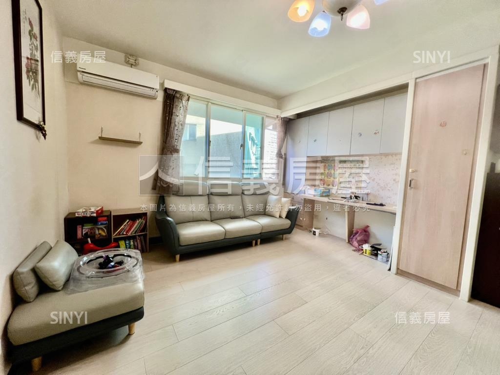 首購近未來捷運站三房房屋室內格局與周邊環境