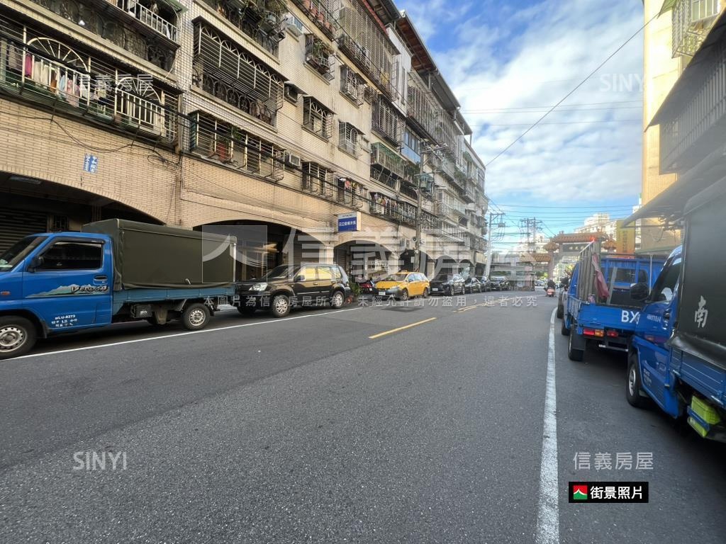 首購近未來捷運站三房房屋室內格局與周邊環境