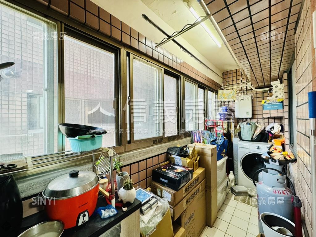 日出印象溫馨美妝２房房屋室內格局與周邊環境