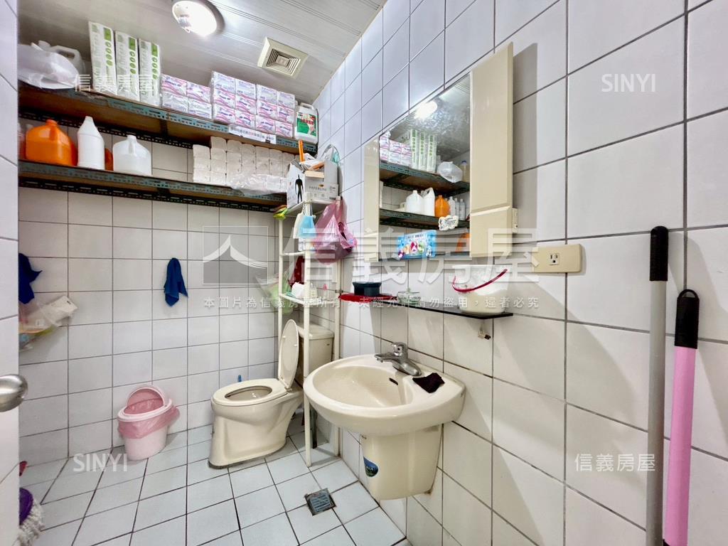 公乙大面寬店面稀有釋出房屋室內格局與周邊環境