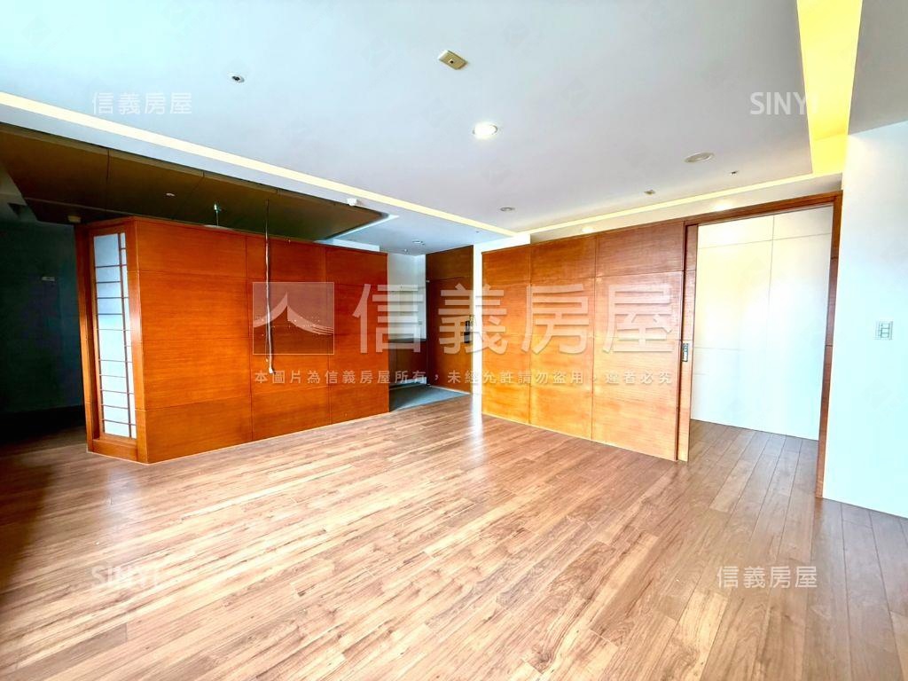 春天戀人頂級景觀露臺戶房屋室內格局與周邊環境
