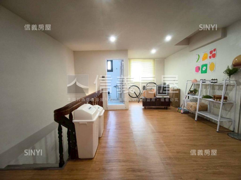 獅子林８米路美透天房屋室內格局與周邊環境