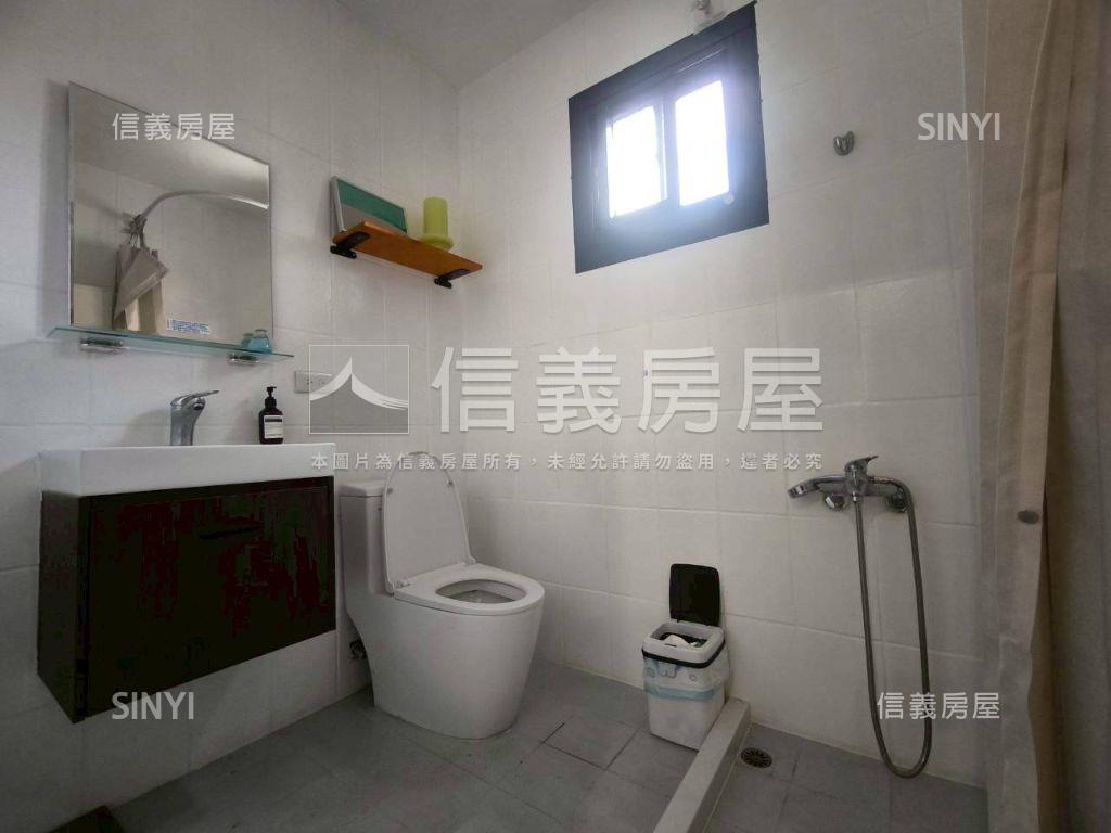 獅子林８米路美透天房屋室內格局與周邊環境