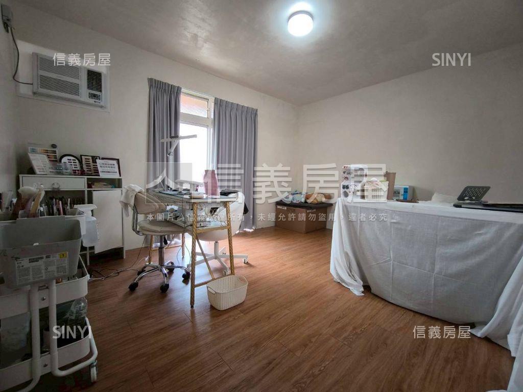 獅子林８米路美透天房屋室內格局與周邊環境