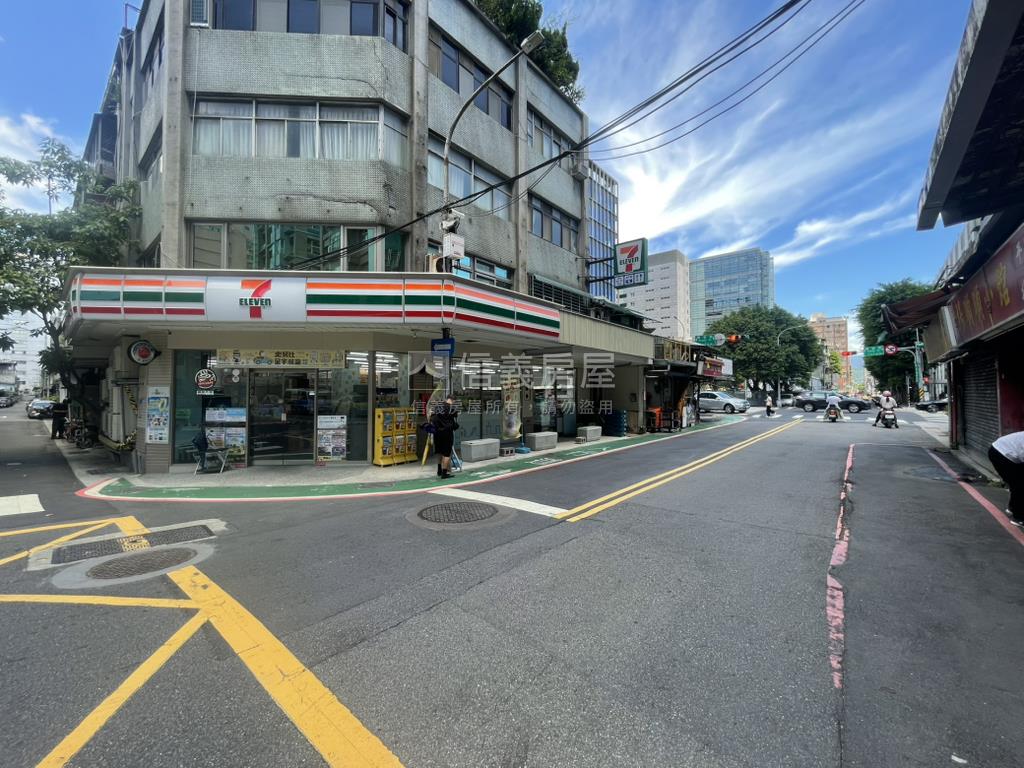 【精選】公園旁管理名廈房屋室內格局與周邊環境