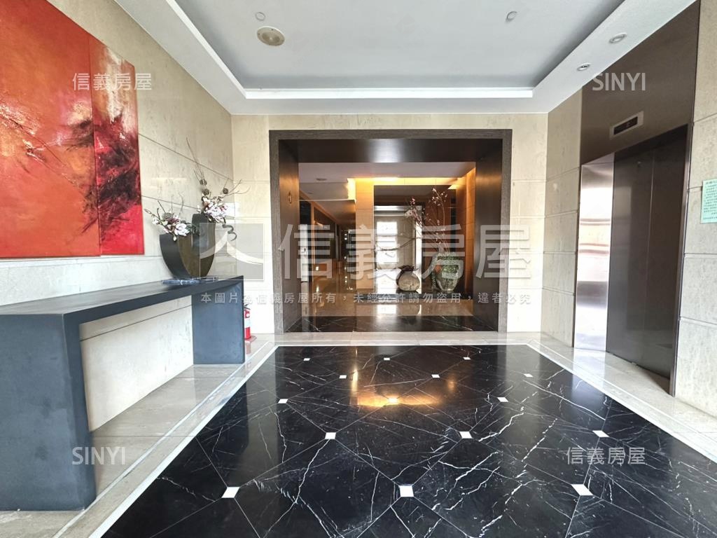 美妝挑高永安ＭＲＴ房屋室內格局與周邊環境