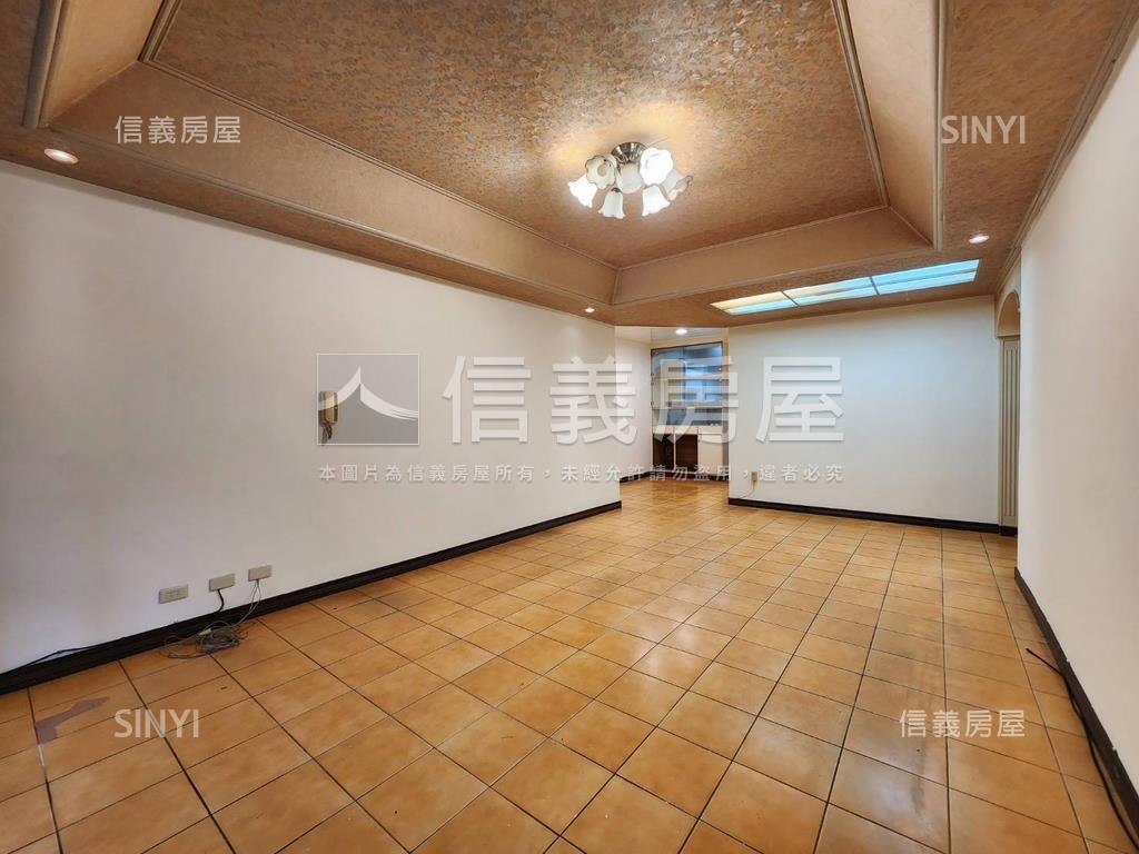 龍泉街三面採光大四房房屋室內格局與周邊環境