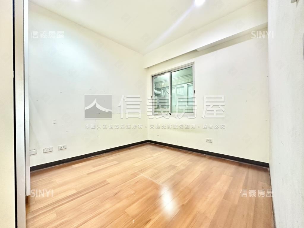 元氣大鎮Ｇ棟高樓平面車位房屋室內格局與周邊環境