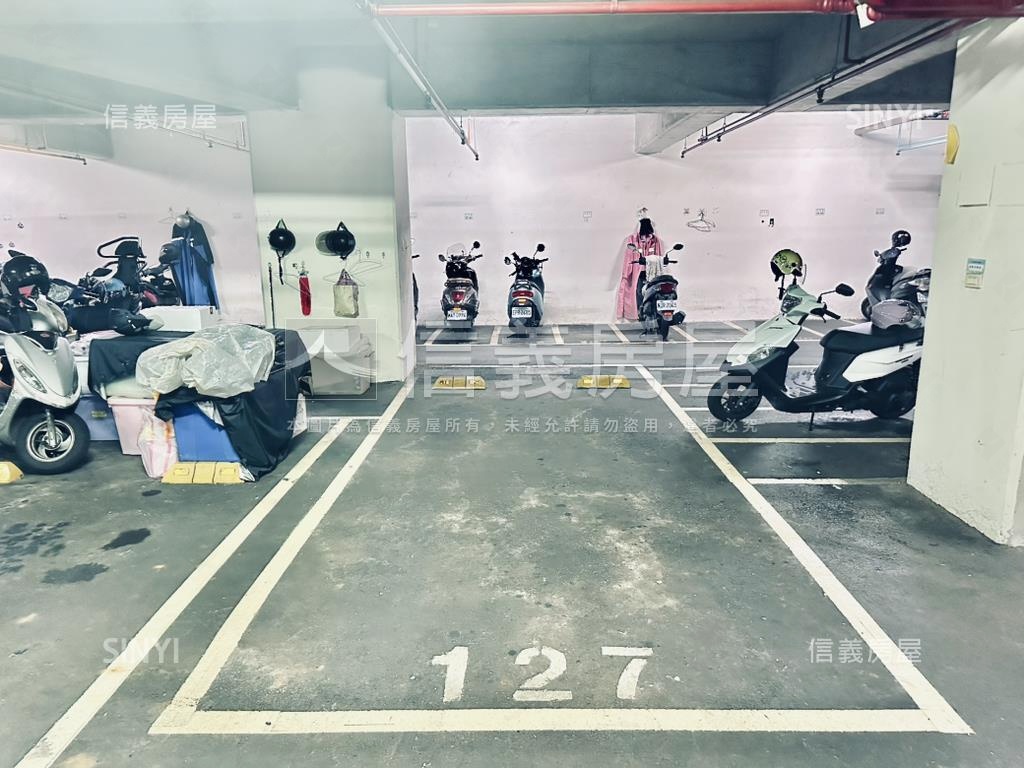 元氣大鎮Ｇ棟高樓平面車位房屋室內格局與周邊環境