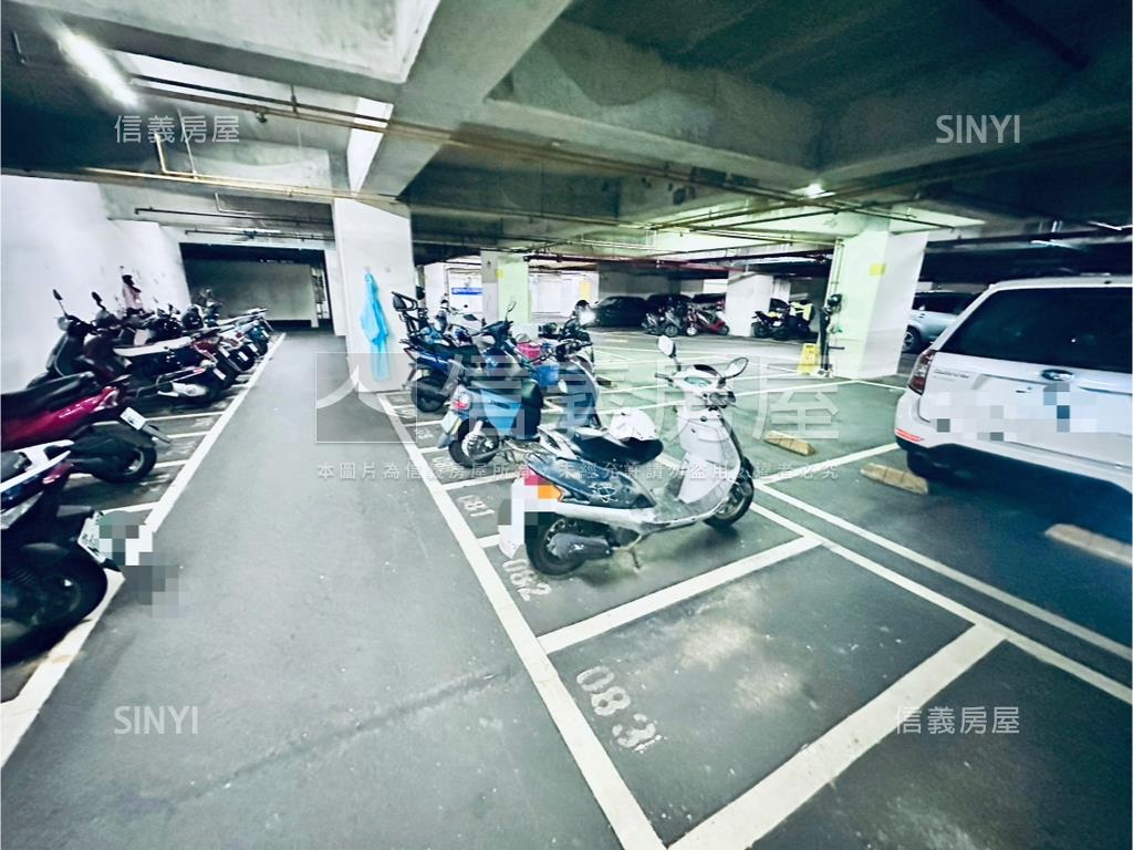 元氣大鎮Ｇ棟高樓平面車位房屋室內格局與周邊環境