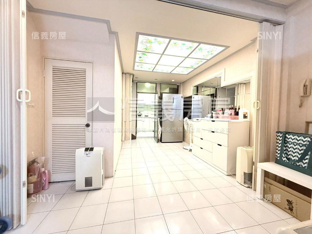 金鼎路旁活巷透天房屋室內格局與周邊環境