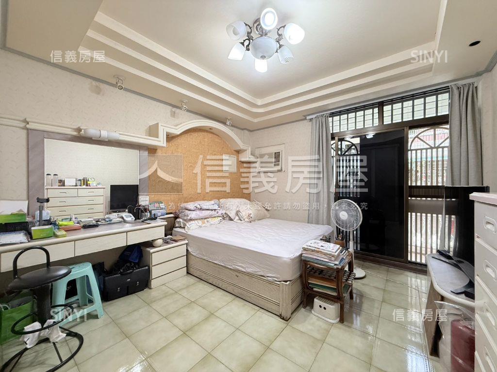 金鼎路旁活巷透天房屋室內格局與周邊環境