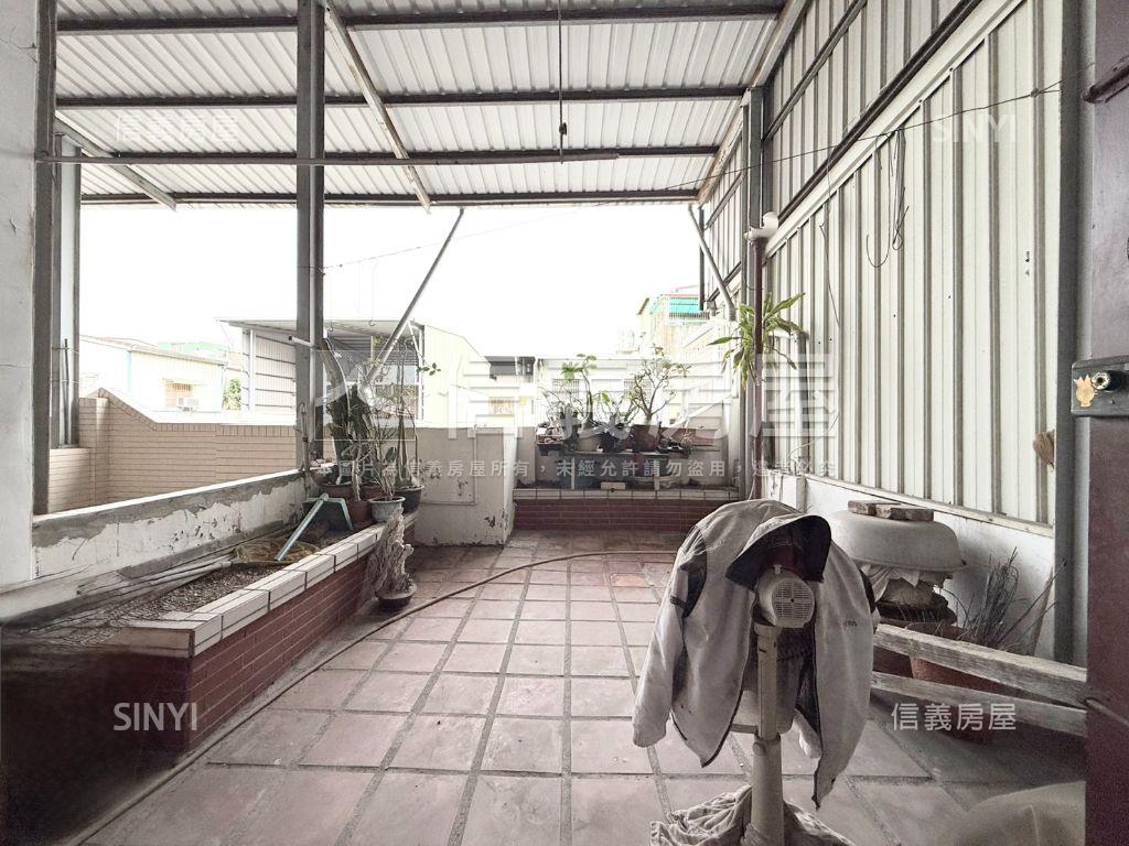 金鼎路旁活巷透天房屋室內格局與周邊環境