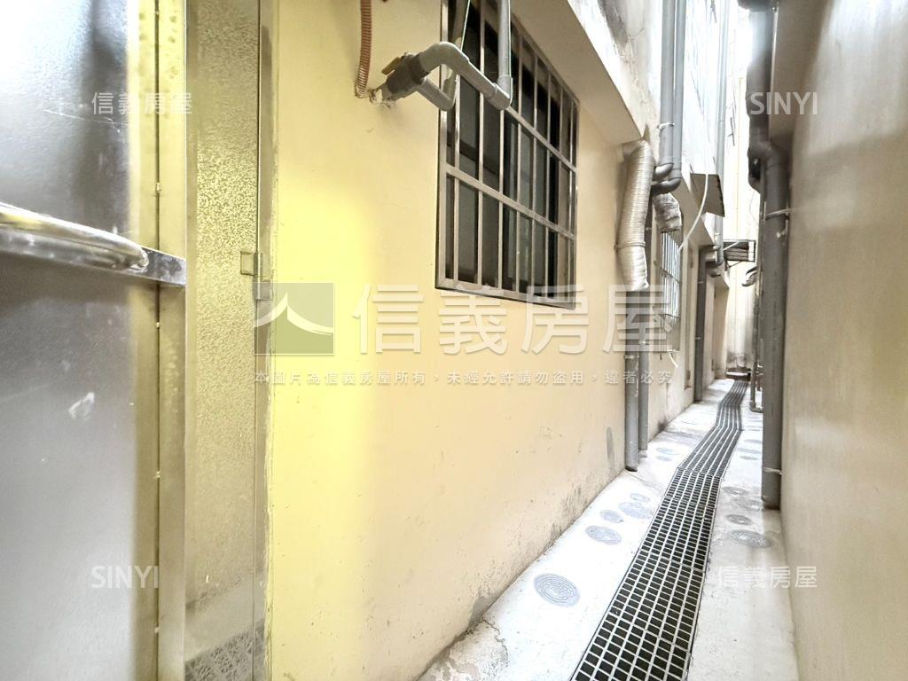 金鼎路旁活巷透天房屋室內格局與周邊環境