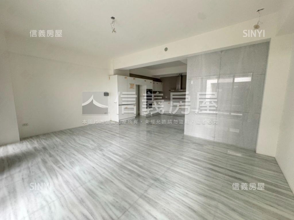 九份子☆稻城亞丁Ⅲ房屋室內格局與周邊環境