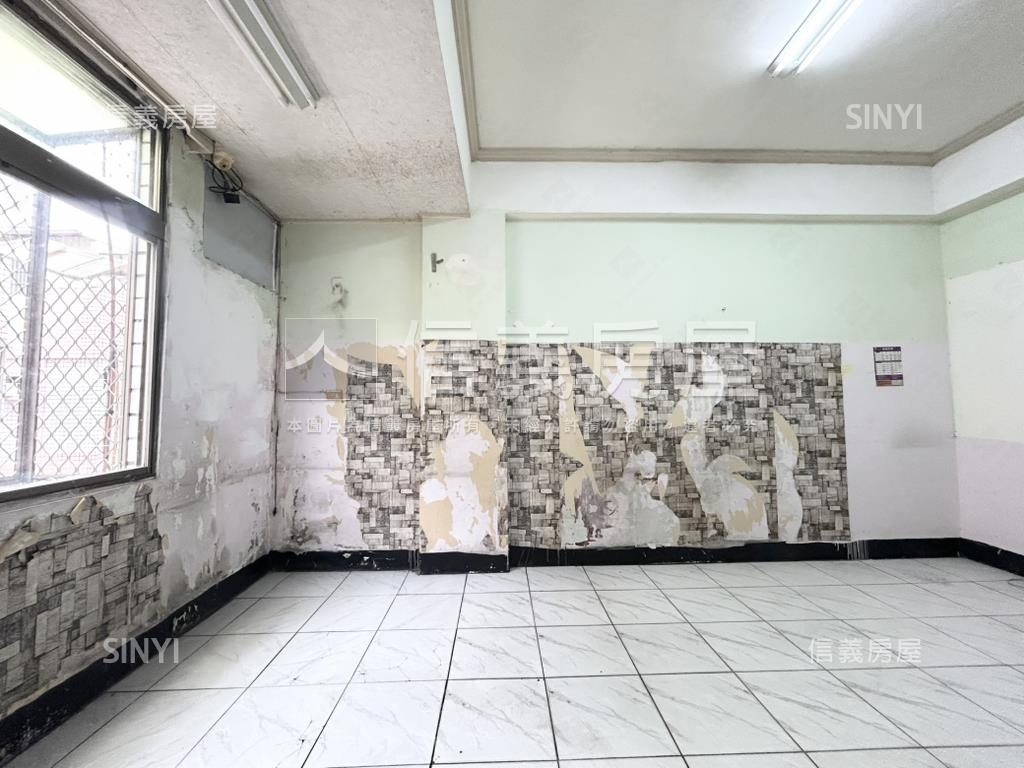 正同安路面學校店住房屋室內格局與周邊環境