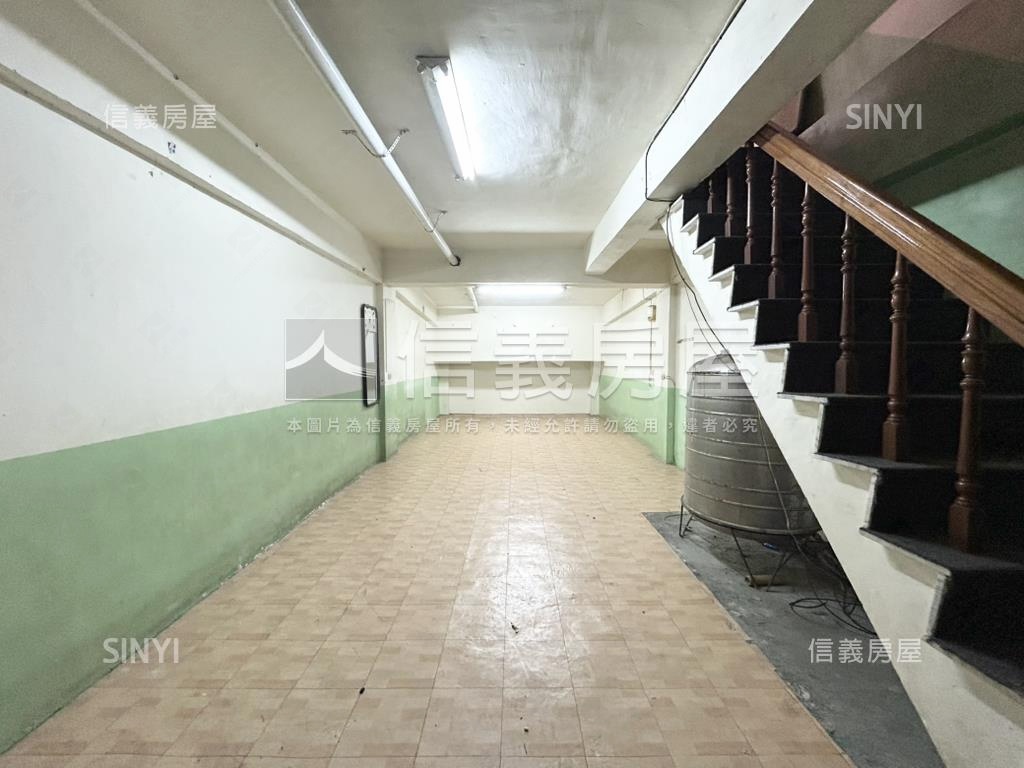 正同安路面學校店住房屋室內格局與周邊環境