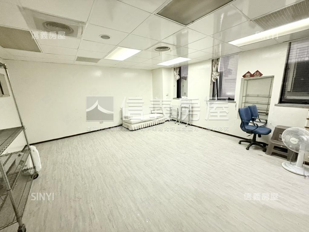 台鳳帝門小資商辦房屋室內格局與周邊環境