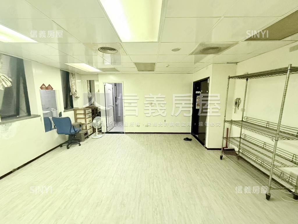 台鳳帝門小資商辦房屋室內格局與周邊環境