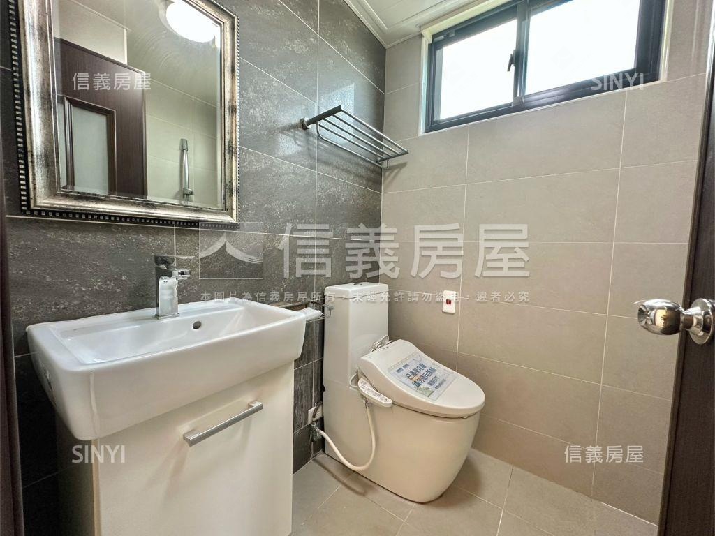 近大遠百兩房有車位房屋室內格局與周邊環境